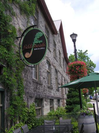 FiddleHeads Bar and Grill